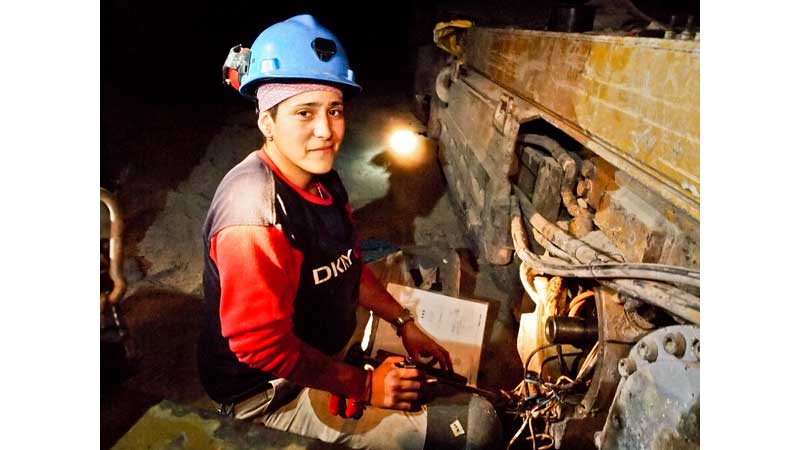 🇨🇦🍁💵🧑🔎 Government Of Canada Helps Improve Women's Participation in The Mining Sector