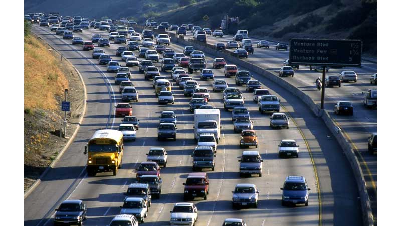 🍁🏙️💵 City of Toronto Proposes Measures to Enhance Traffic Congestion Management 🚗