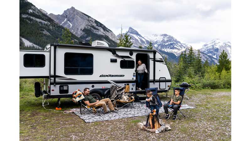 🛩️🧳 The Great Canadian Getaway Gap: Most Canadians Want to Explore the Country, But Many Haven't Left Their Province