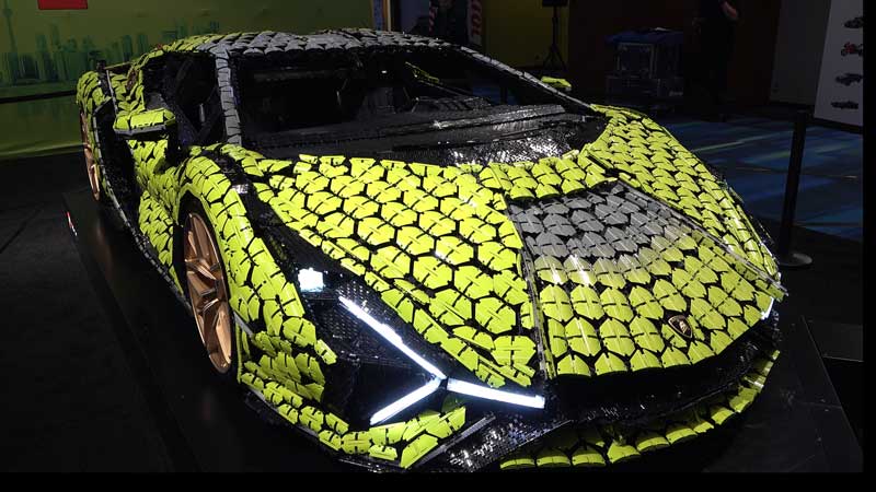LEGO® TECHNIC Lamborghini Sian at the Canadian International AutoShow 2023 (4K HDR, images)